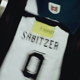 Auswärtstrikot von Marcel Sabitzer.