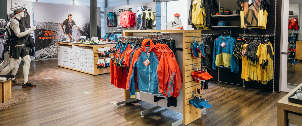 INTERSPORT Okay Innsbruck Landhausplatz – Outdoorabteilung