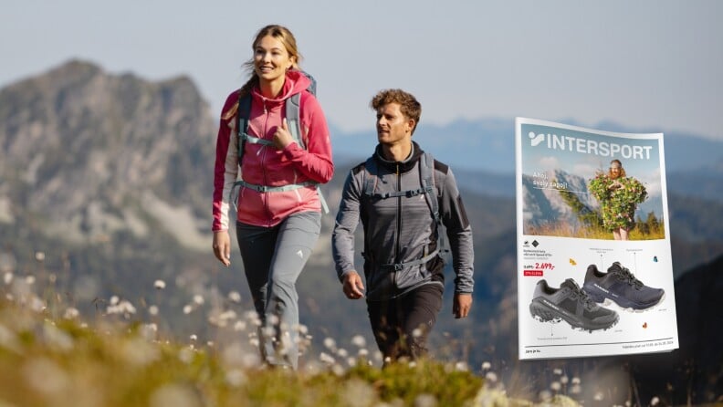Žena a muž v outdoorovém oblečení McKinley jsou po horách. V pravé straně banneru je náhled na přední stranu akčního letáku.