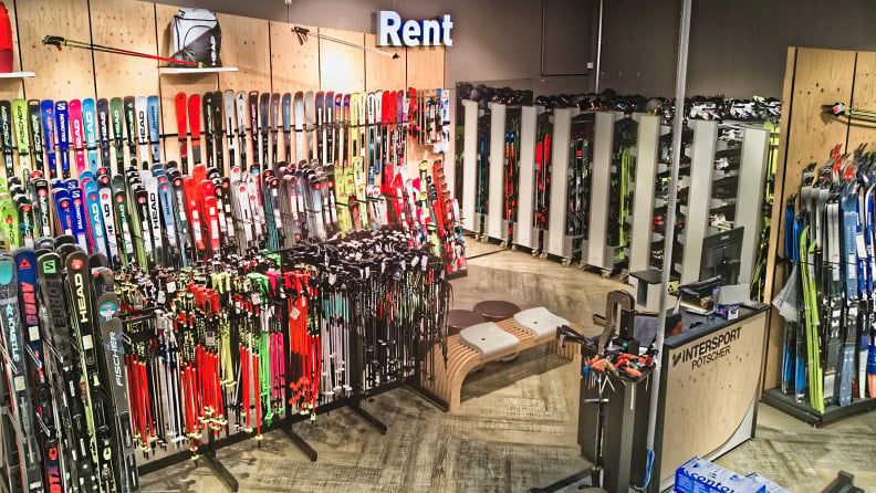Skiabteilung bei INTERSPORT Pötscher in Linz/Urfahr.