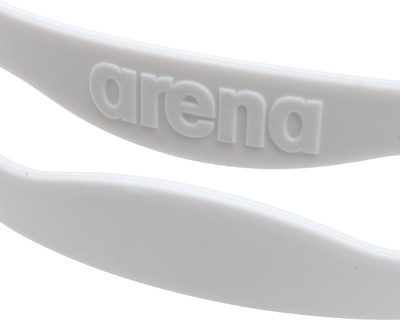 Weißes Band mit geprägtem Arena-Logo. Weißes Band mit geprägtem Arena-Logo.