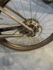 Hinterrad eines Mountainbikes mit Scheibenbremse und Kassette.