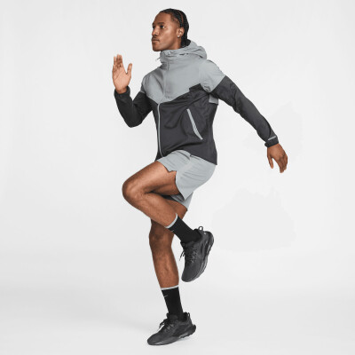 Nike Impossibly Light Wind Laufjacke mit Kapuze