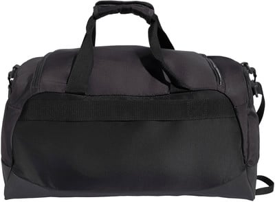 Schwarze Adidas Sporttasche mit zwei Henkeln und Schultergurt. Schwarze Adidas Sporttasche mit zwei Henkeln und Schultergurt.