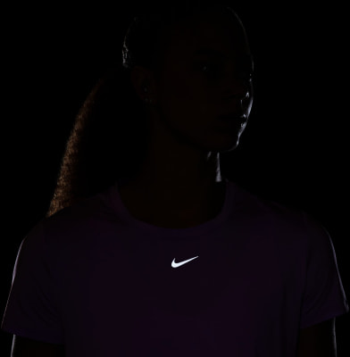 Nike One Classic Dri-FIT női póló