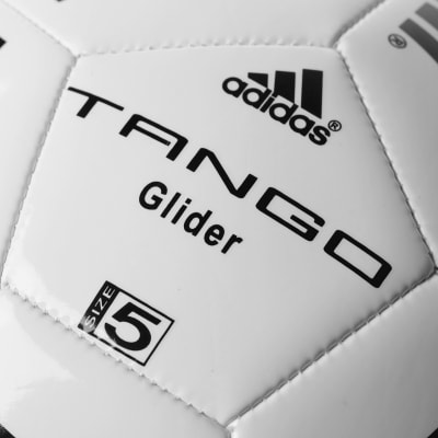adidas Tango Glider focilabda