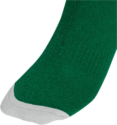 Grüne Socke mit weißem Bund an der Spitze.