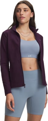 Model in dunkelvioletter Jacke, hellblauem BH und Shorts. Model in dunkelvioletter Jacke, hellblauem BH und Shorts.