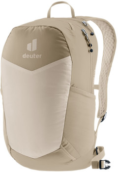 Ein beiger Deuter Rucksack mit Logo und Seitentaschen.