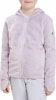 Mädchen in einem lavendelfarbenen Fleece-Hoodie mit Reißverschluss.