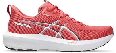 Egy rózsaszín Asics GT-1000 14 futócipő fehér talppal és FFBlast logóval.