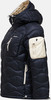 Dunkelblaue Daunenjacke mit beiger Applikation am Ärmel und Kapuze.