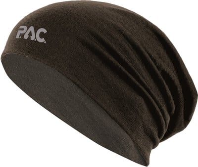 Braune Mütze mit PAC-Logo auf der linken Seite, weiß. Braune Mütze mit PAC-Logo auf der linken Seite, weiß.