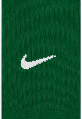 Grüner Strick mit weißem Nike-Logo in der Mitte. Grüner Strick mit weißem Nike-Logo in der Mitte.