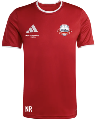 Rotes T-Shirt mit Adidas-Logo und Intersport Fötscher Aufschrift.