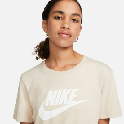 Nike Sportswear Essentials női póló