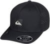 Schwarze Quiksilver Kappe mit Logo und perforierten Seiten.