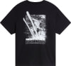 Schwarzes T-Shirt mit Skifahrer-Print und The North Face Logo.