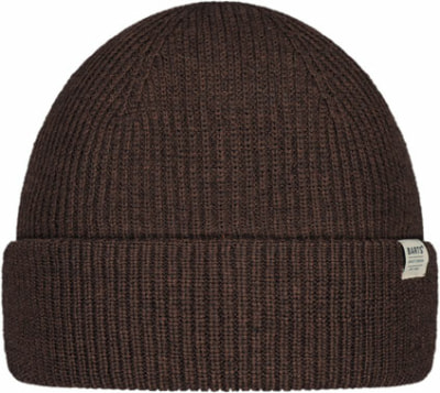 Braune Strickmütze mit Umschlag und kleinem Etikett. Braune Strickmütze mit Umschlag und kleinem Etikett.