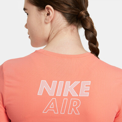 Nike Air Cropped T-Shirt
