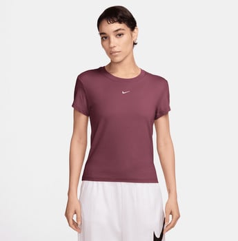 Nike Chill Knit T-Shirt