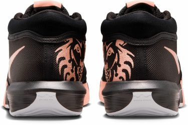LeBron Witness VIII Basketballschuhe