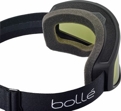 Bollé Skibrille mit Schaumstoffpolsterung und gelben Gläsern. Bollé Skibrille mit Schaumstoffpolsterung und gelben Gläsern.