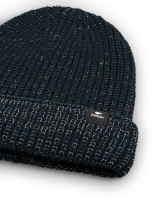 Dunkelblaue Strickmütze mit reflektierenden Fasern und Eistis-Logo.