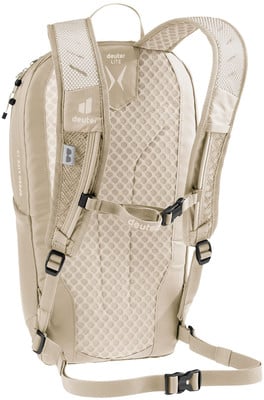 Beiger Wanderrucksack Deuter Speed Lite 18 mit atmungsaktiver Rückseite. Beiger Wanderrucksack Deuter Speed Lite 18 mit atmungsaktiver Rückseite.