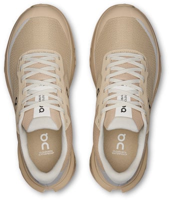 Damen Laufschuhe ON Cloudvista Waterproof in Beige mit weißen Schnürsenkeln. Damen Laufschuhe ON Cloudvista Waterproof in Beige mit weißen Schnürsenkeln.