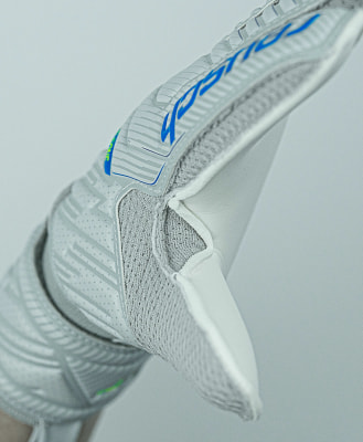 Reusch Attrakt Grip Junior Torwarthandschuhe