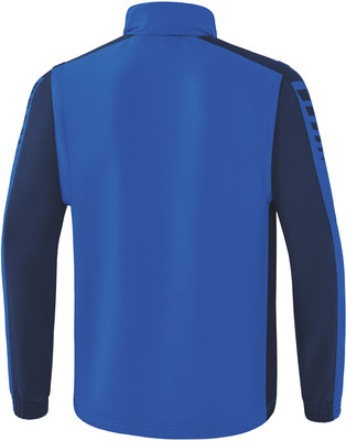 Rückansicht einer blauen Jacke mit dunkelblauen Streifen an den Ärmeln. Rückansicht einer blauen Jacke mit dunkelblauen Streifen an den Ärmeln.