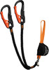 Zwei orange-schwarze Karabiner mit Seil zum Klettern.