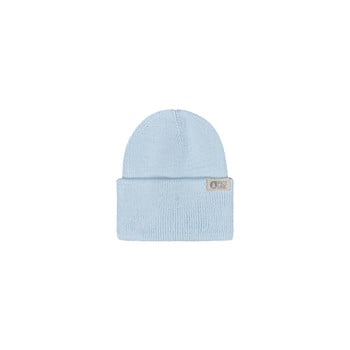 Eine hellblaue Strickmütze mit einem Logo vorne.
