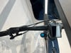 Detail eines E-Bike-Lenkers von Bosch mit Display und Bedienelementen.