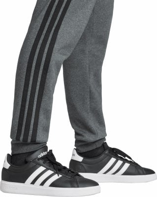 adidas Essentials 3-Streifen Trainingshose adidas Essentials 3-Streifen Trainingshose