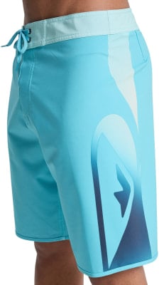 Quiksilver Surfsilk Holmes Badeshort Quiksilver Surfsilk Holmes Badeshort