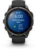 Eine Smartwatch zeigt 6:00 Uhr, Sa 01 und das Wetter an.