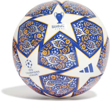 UCL Istanbul Junior 290 Fußball