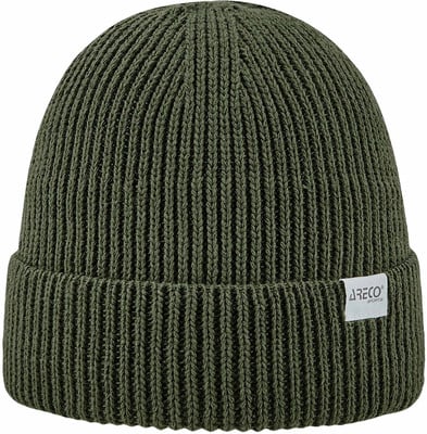 Grüne Strickmütze mit weißem ARECO SPORTS Logo. Grüne Strickmütze mit weißem ARECO SPORTS Logo.