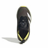 Draufsicht auf einen braunen Adidas Laufschuh mit BOA-System und gelben Akzenten.