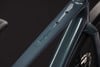 Detail eines Fahrradrahmens mit der Aufschrift NUROAD PRO.