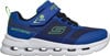 Ein blauer Kinderschuh von Skechers mit reflektierenden Streifen und dem SKECHERS-Schriftzug.
