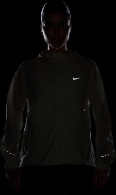 Nike Swift Repel női futókabát