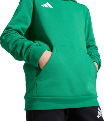 Grüne Kapuzenpullover mit Kängurutasche und weißem Logo.