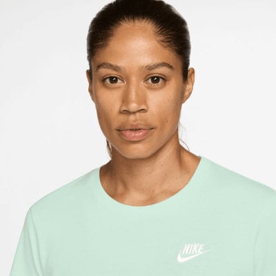 Nike Club Essentials T-Shirt