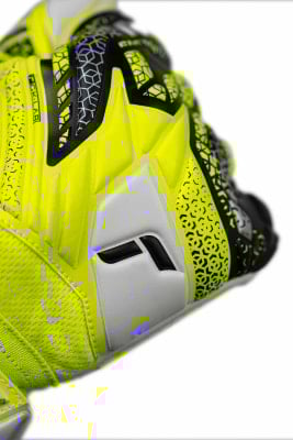 Reusch Attrakt Grip Torwarthandschuhe
