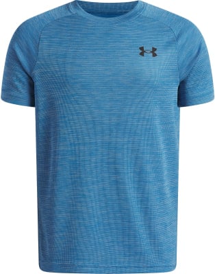 Blaues T-Shirt mit kurzen Ärmeln und Under Armour Logo auf der Brust. Blaues T-Shirt mit kurzen Ärmeln und Under Armour Logo auf der Brust.
