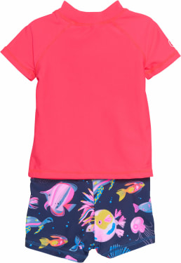 Badeshirt und Badeshorts
