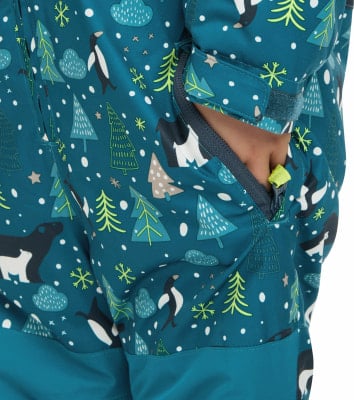 Kinder-Winterjacke mit Pinguin- und Baum-Motiv, mit Reißverschlusstasche.